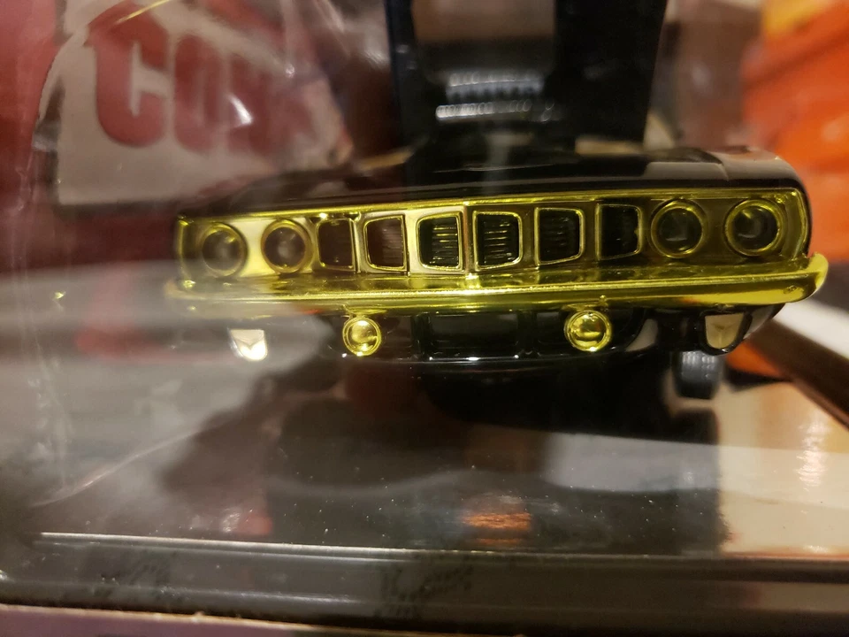 M2 Machines 1971 Plymouth Hemi Cuda R71 1/24 - Image 3 of 4