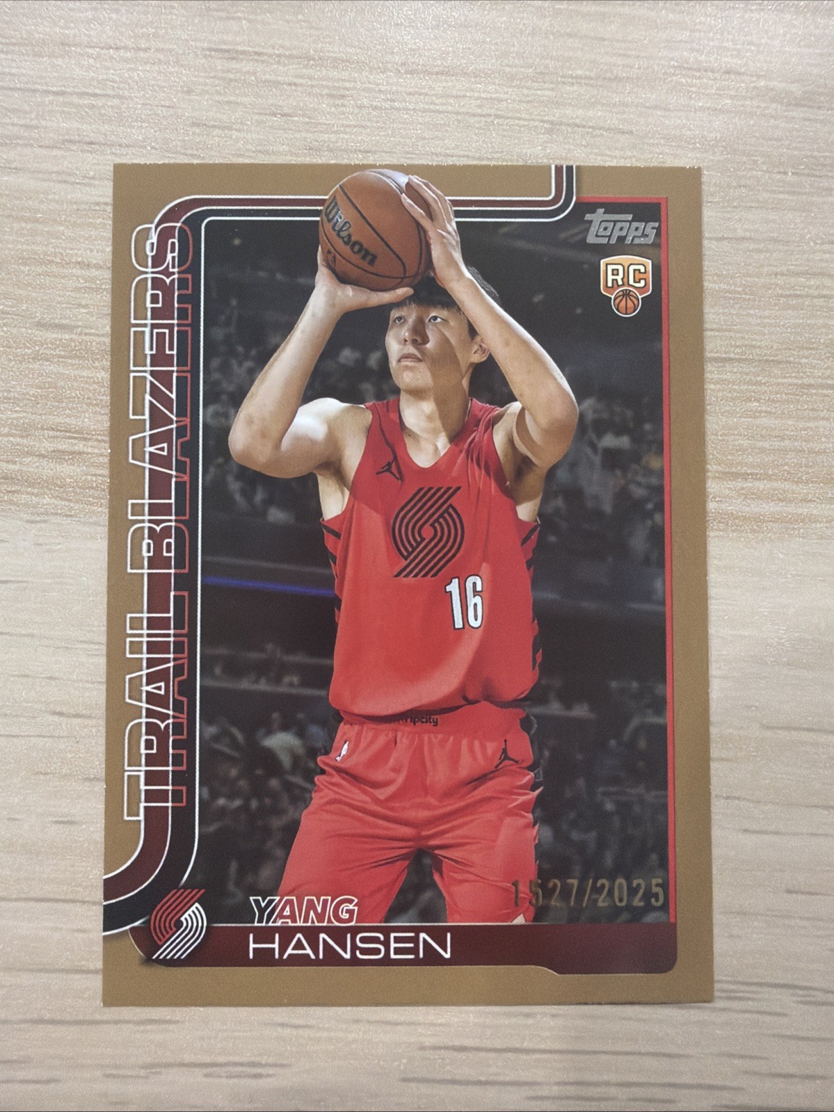 2025-26 Topps Yang Hansen Rookie Gold #/2025 Trail Blazers RC #216 Flagship