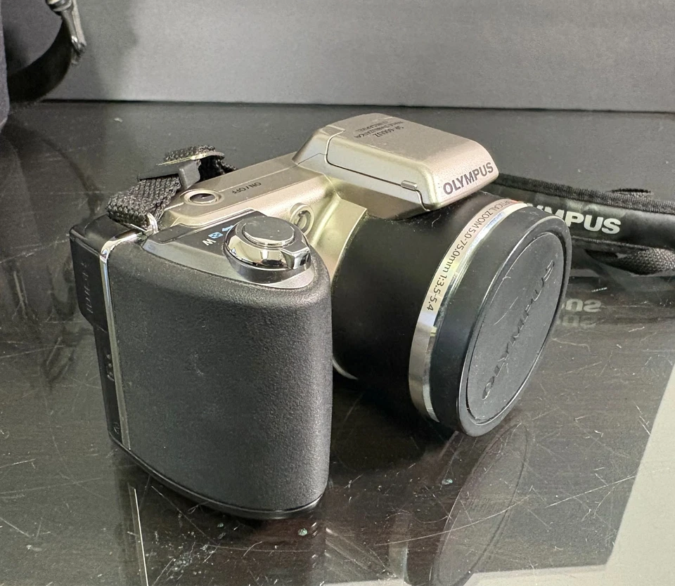 OLYMPUS SP-600UZ Digital Camera 12MP 15x Optical Zoom Bag/SD Cards/Cable/Battery - Image 4 of 4