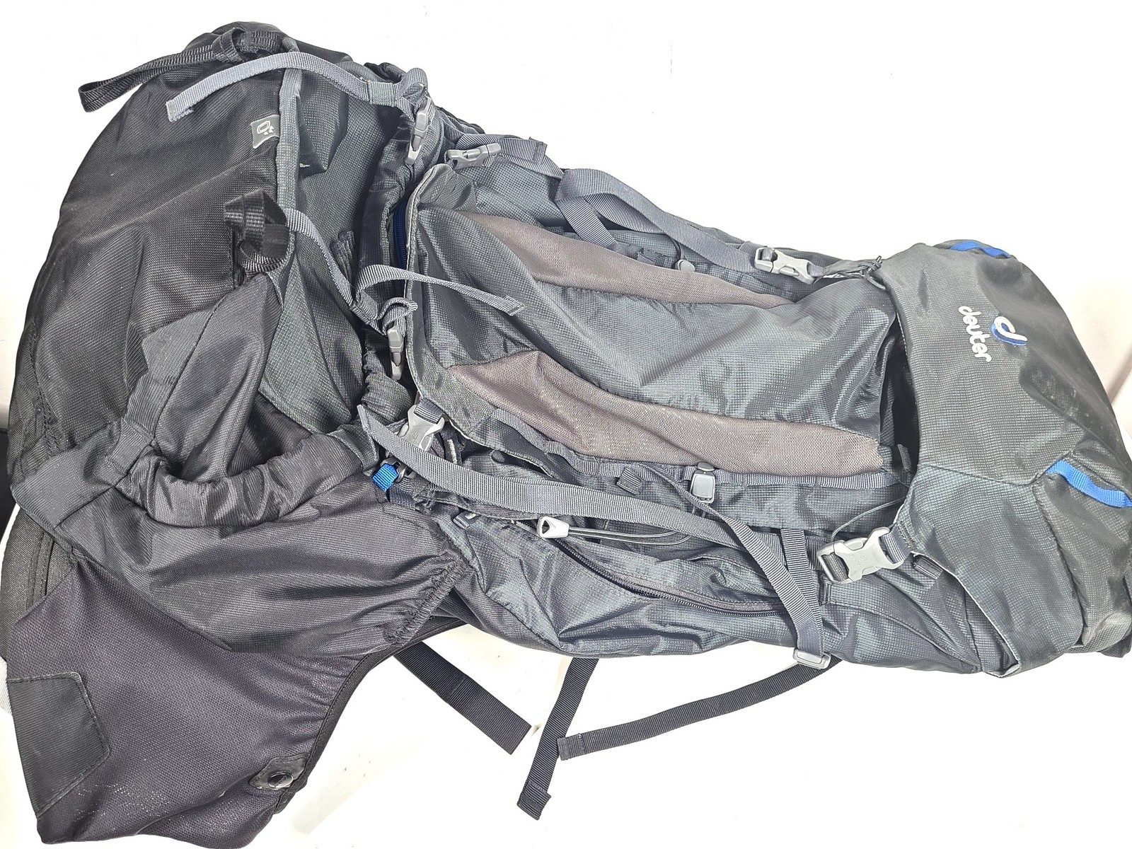 Deuter Aircontact Pro 60+15 Hiking Trekking Backpacking Backpack Gray