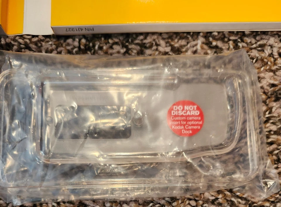 Kodak EasyShare DX7440 4.0MP Digital Camera, Auto Focus, LCD Screen - Image 4 of 4