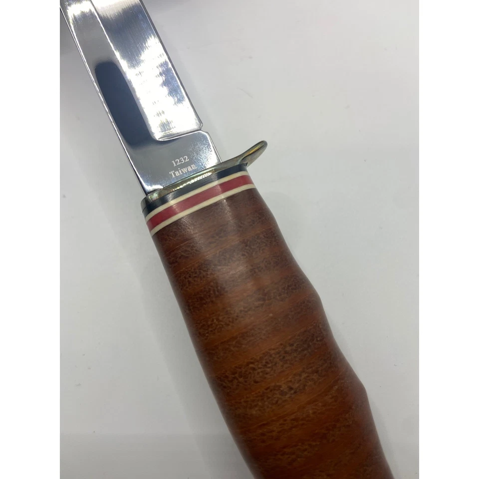 Cuchillo de caza de hoja fija KA BAR 1232 con funda de cuero Foto 3 de 4