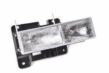 Genuine Gm Passenger Side Headlamp 15034930