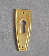 Ancienne entrée de clef de serrure de porte de meuble, tiroir, placard en laiton