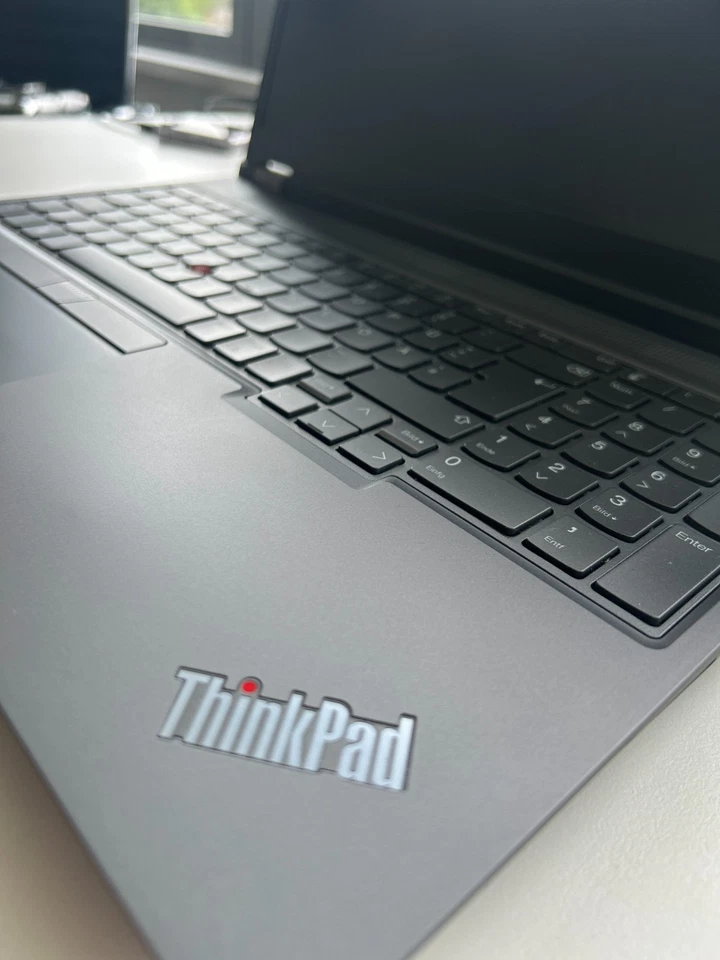 Lenovo ThinkPad P16 Gen 1, 32 GB Ram,  i9, 1  TB SSD, Gebrauchtgerät 01077, Foto 2 von 5
