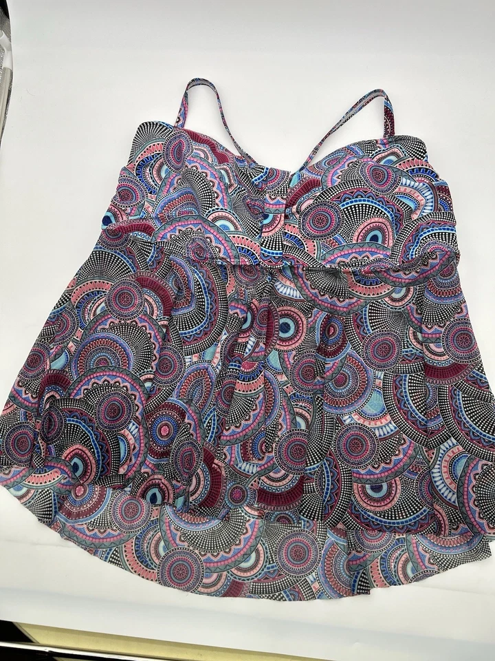 Blusa de natação Croft & Barrow feminina plus size 26W multicolorida acolchoada ajustável - Imagem 3 de 4