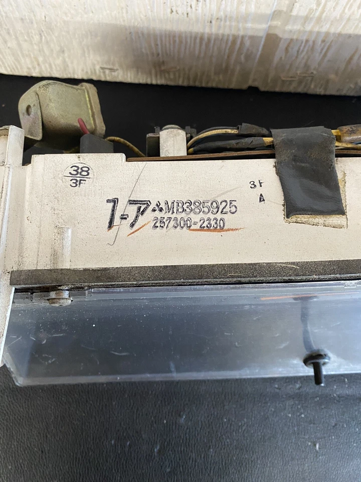 Grupo de velocímetro camioneta Mitsubishi Mighty Max D50 1985-1986 OEM | MB385925 Foto 2 de 4