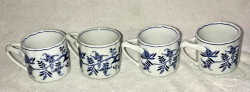 4 BLUE DANUBE BLUE ONION Coffee Mug Tea Cup Tripod Handle Japan Banner Mark READ