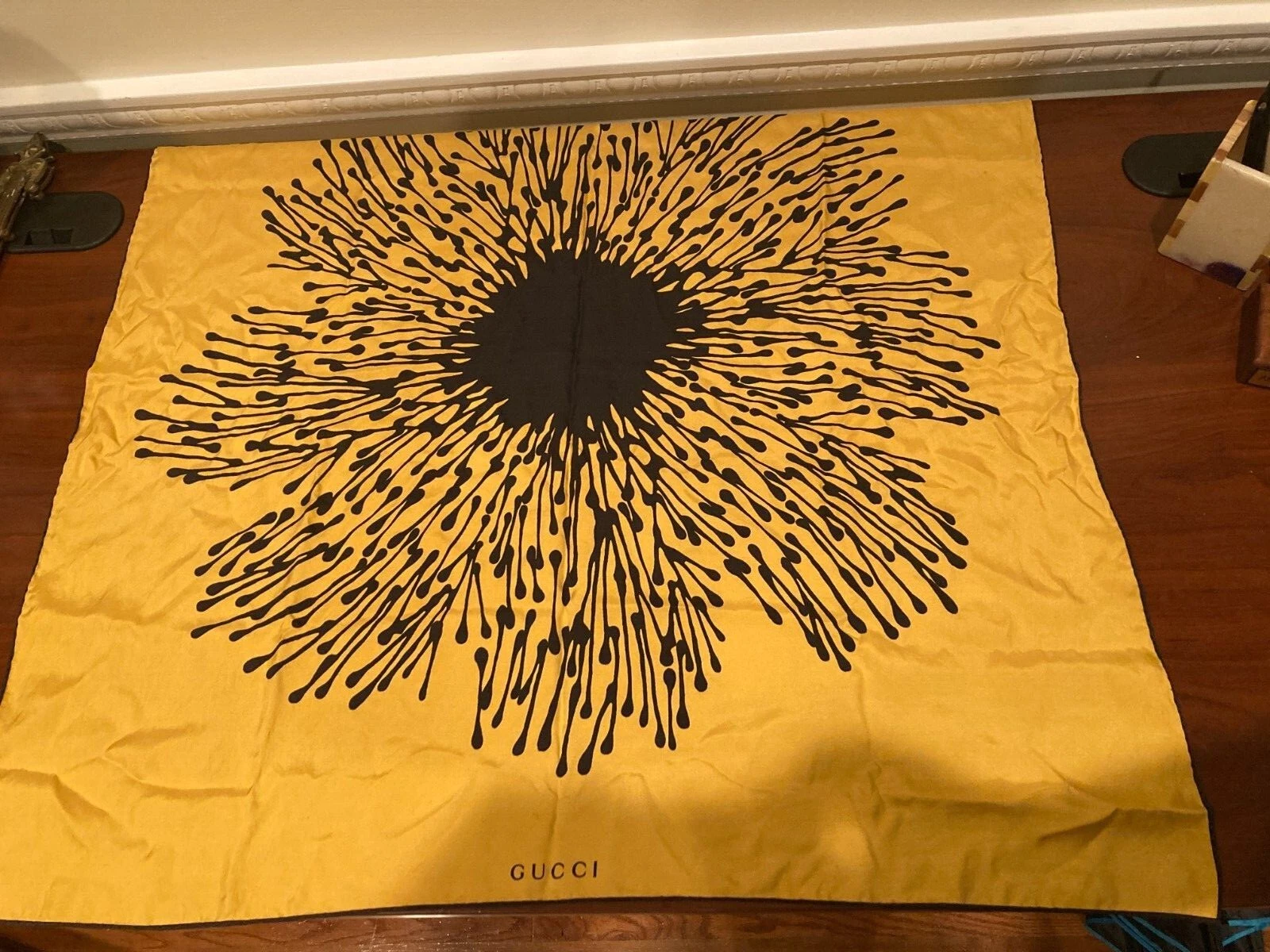 Foulard femme Gucci en soie jaune