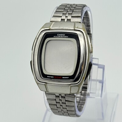 Vintage Men's CASIO Silver Tone Digital Watch, W-E10, 2470, 36mm (FOR PARTS)