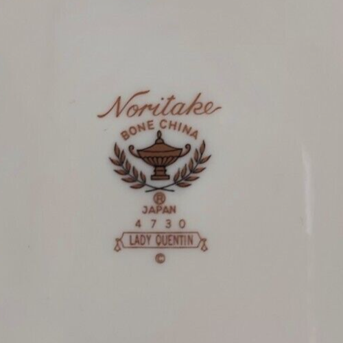 Service for 8 Noritake Lady Quentin 5 piece place setting Bone China