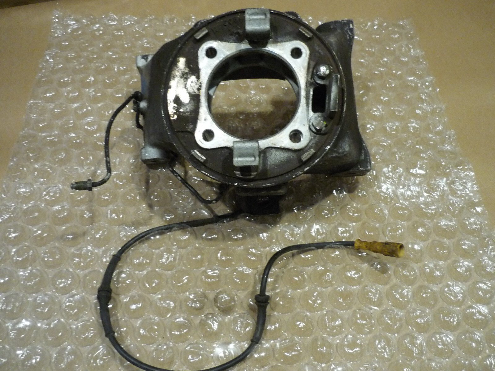 Ferrari 456 GT/GTA - LH Rear Wheel Hub Holder  -  P/N 154668