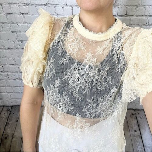 Free People cream lace tiered ruffle puff sleeve secret admirer top size large - Afbeelding 1 van 12