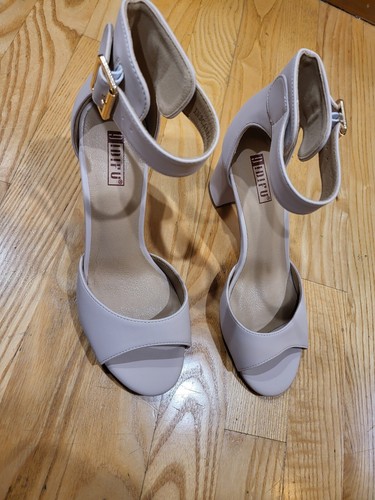 IDIFU Womens Candie Peep Toe Low Block Heel Sandal With Ankle Strap Size 6.5 M - Picture 2 of 9