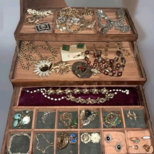 Vintage Costume Jewelry Lot Avon Coro  Trfari Kramer Repair Resell Collection