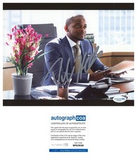 DULE HILL SIGNED WEST WING PSYCH SUITS 8x10 PHOTO - ACOA COA