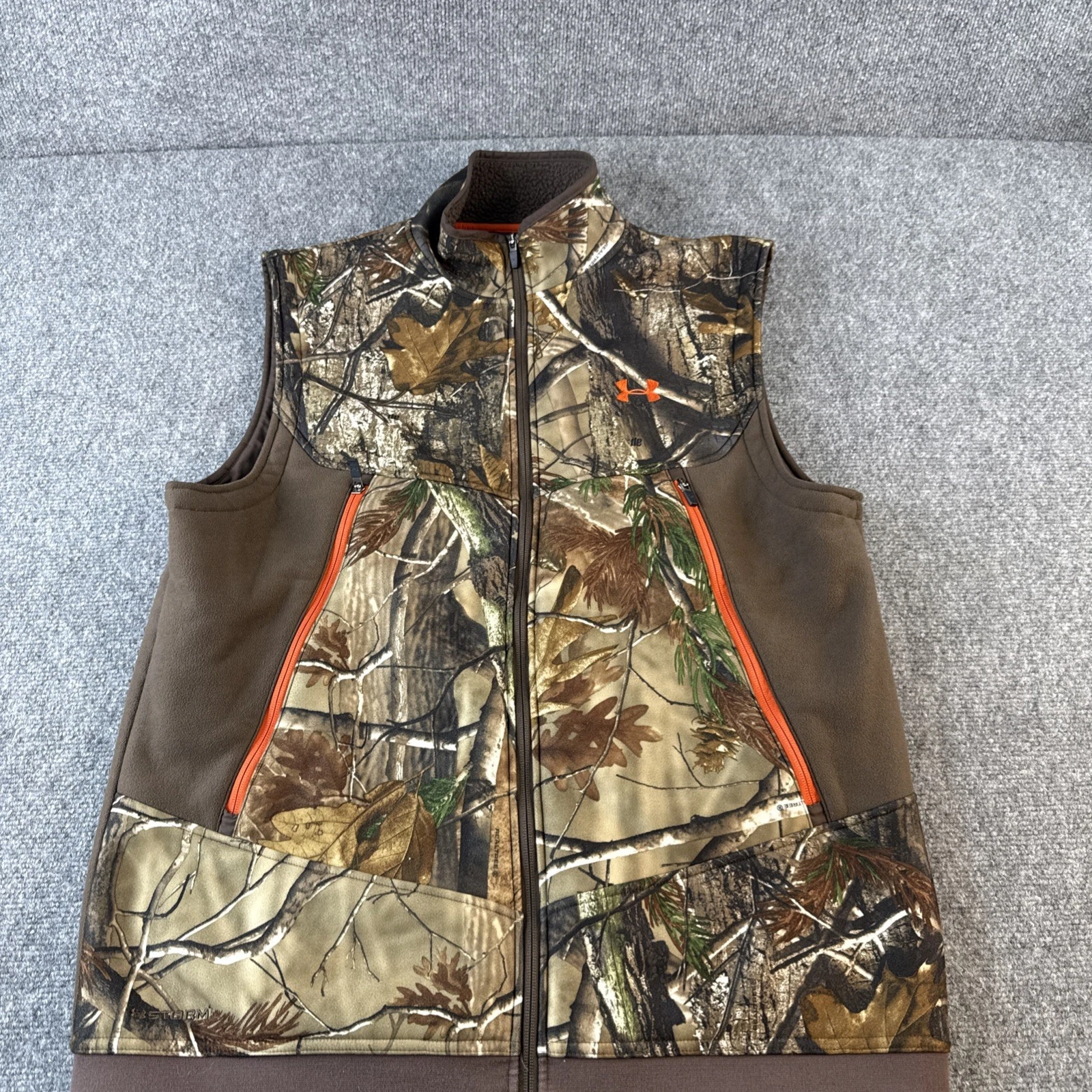 Under Armour UA Storm Hunting Vest Mens XL Realcamo Camo Fleece Lined Brown