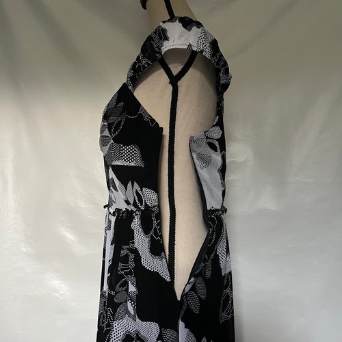 SIGNATURE BY SANGRIA Midi Kleid Blumenmuster Gr. 10 schwarz weiß Kappe Rüschen Retro - Bild 7 von 14