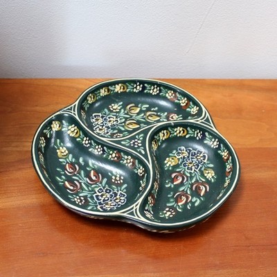 Handbemalte Schmuckschale aus Holz mit 3 Abschnitten. Volkskunst Blumen / Kanalware Design.
