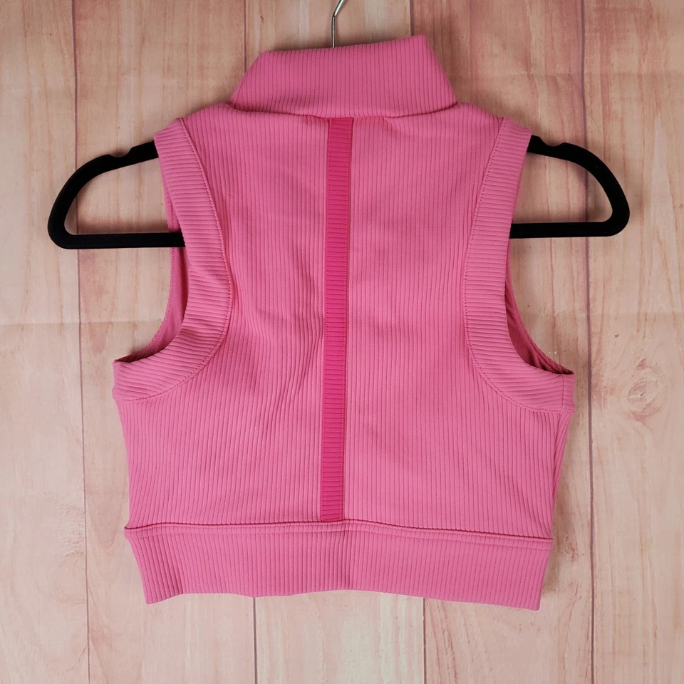 锐步 Crop Top 女式小号 Astro 粉红色弹力 Cardi B 罗纹标志模拟领 — 第 2/4 张图片