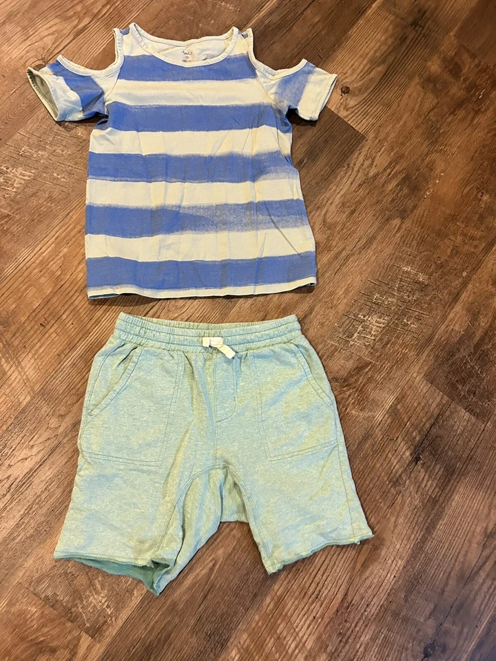 Lote Ropa Pantalones Cortos Camisa Hombro Desnudo Leggings Niñas Colección Tea Usado en Excelente Condición Foto 2 de 4