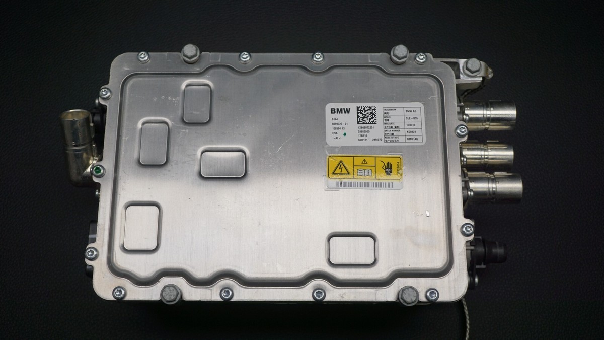 GENUINE BMW X5 F15 40eX KLE MODULE CONVENIENCE CHARGING CONTROL