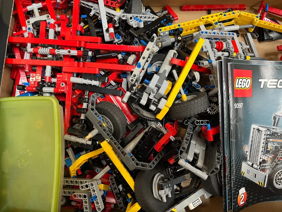 LEGO Technic  9397 Le Camion Forestier - Photo 3/3