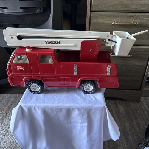1970's Vintage Tonka Snorkel Fire Truck Pressed Steel Red  Working CLEAN -  WOW!