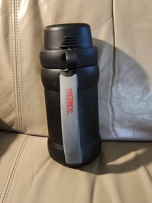 Thermos bottle.  .5 L. Model #32-34-50