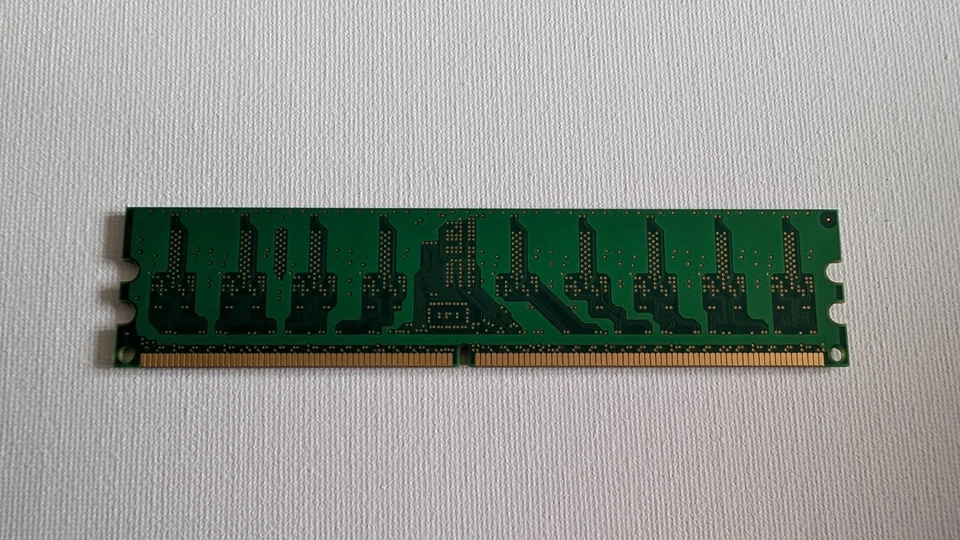Hynix 1gb 1Rx8 PC2 5300P-555-12 HYMP112P72CP8 - Image 2 of 3