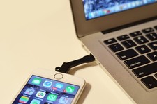 iPhone Charge and Sync Cable Keychain
