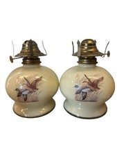Vintage Aladdin Oil Lamp – Duck Hunting Scene – Milk Glass – Farms Lamp Light Bu