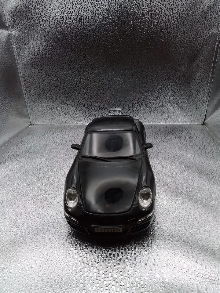 Maisto Porsche 911 Carrera S Black 1:18 Diecast Model Car - #4456 - Image 2 of 4