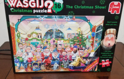 Wasgij Christmas Puzzle 16 The Christmas Show 2 X 1000 Piece Jigsaw Puzzles