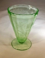 JEANNETTE GLASS CO. FLORAL POINSETTIA GREEN 4" TALL 5-OUNCE FOOTED JUICE TUMBLER