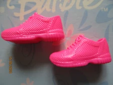 BARBIE DOLL / PAIR OF SHOES: BOOTS, PUMPS ....... (2483)