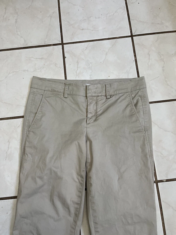 Pantalones chinos VINCE caqui beige sarga de algodón tiro bajo frente plano pierna ajustada talla 2 Foto 2 de 4
