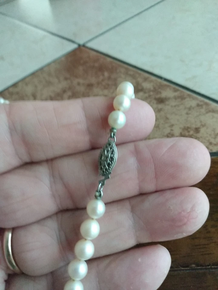 Antiguo collar vintage de 24" cultivado de perlas de 6 mm broche de acero inoxidable Foto 3 de 4