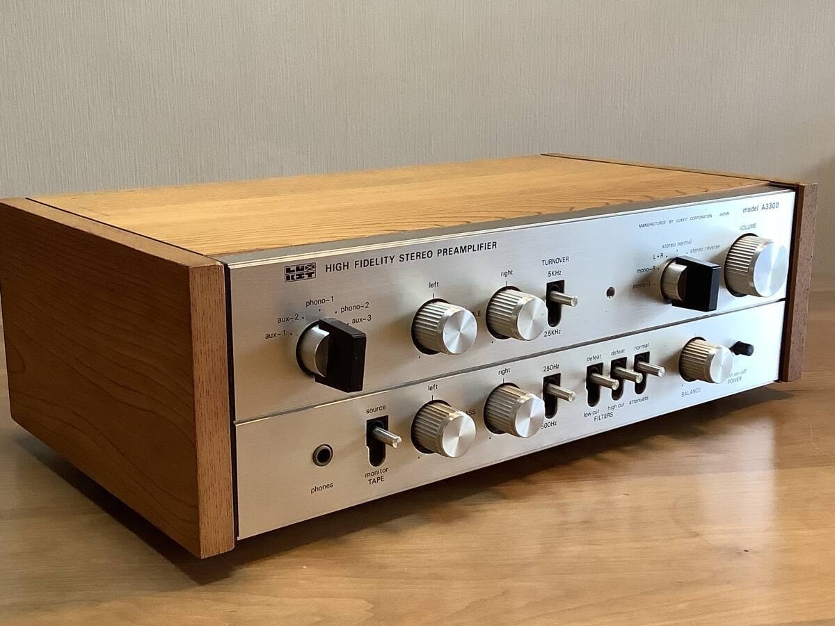 LUXKIT A3300 Vacuum Tube Preamplifier＆Dedicated Power Supply Unit A33 tested