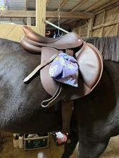 CWD 17.5 SE02 3C - Lovely Brown Jump Saddle Excellent Condition