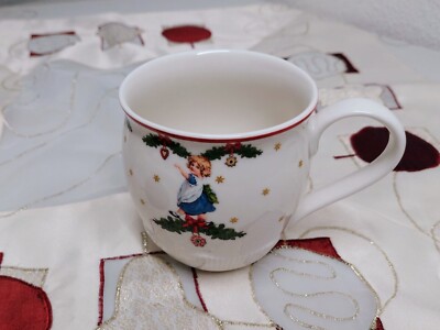 Villeroy & Boch Weihnachtsbecher „Toy‘s Fantasy“ – Jumbobecher Aus Porzellan, 380 Ml, Festlich Bedruckt