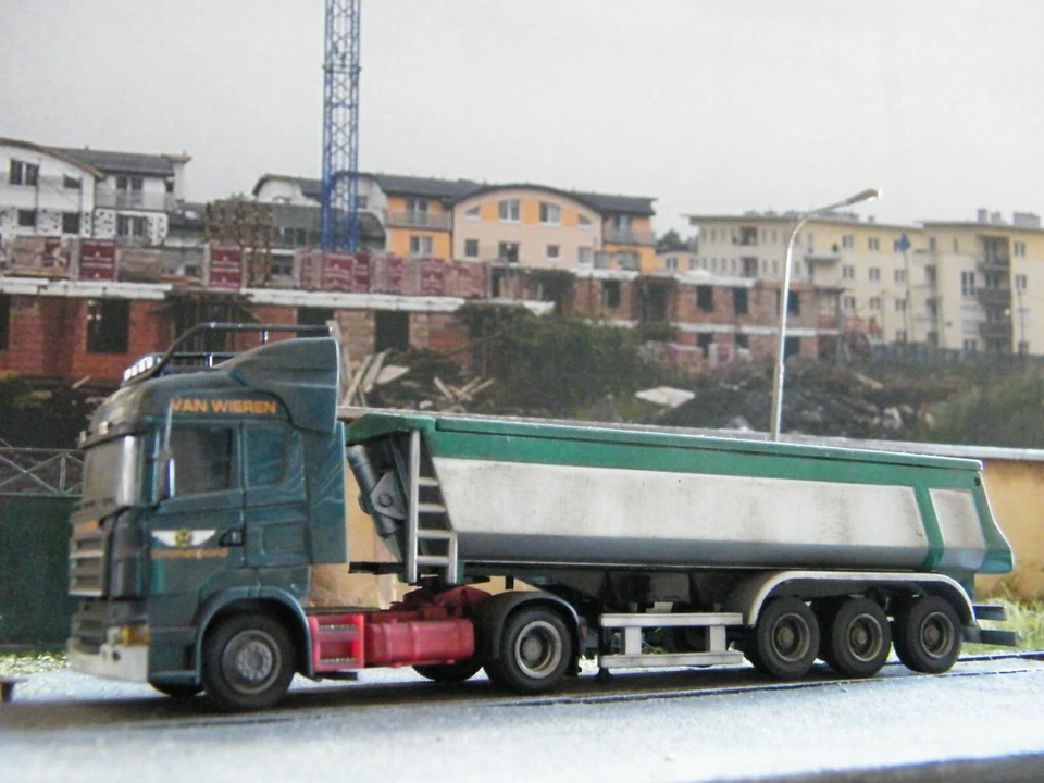 1:87 - AWM - Scania rimorchio coperto 3 assi, sporcato patinato autocostruito - Immagine 3 di 4