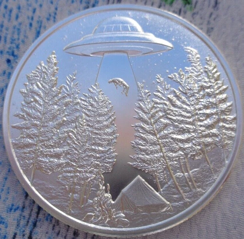 1 oz.  UFO - ALIEN ABDUCTION HUMANS BU round .999 fine silver