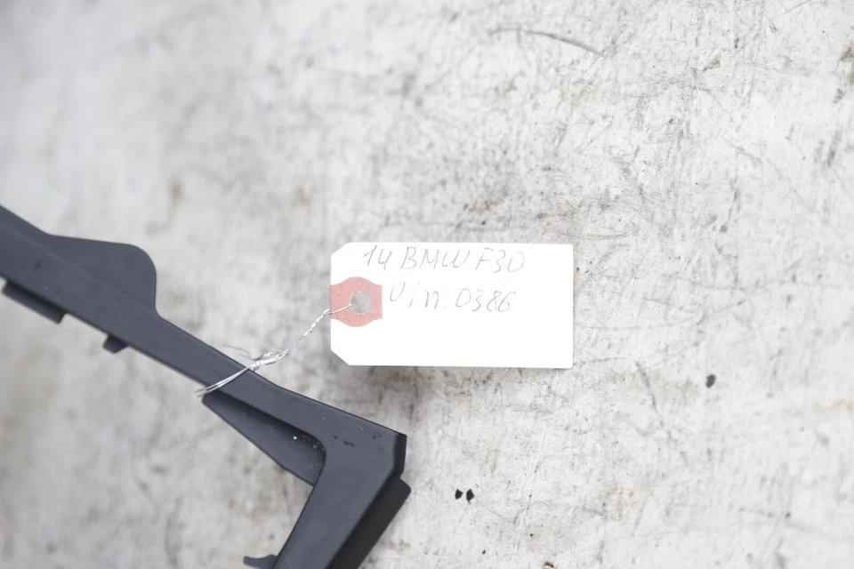 Portavasos para consola central delantera BMW F30 F36 F32 328i 335i 428i 435i Foto 4 de 4