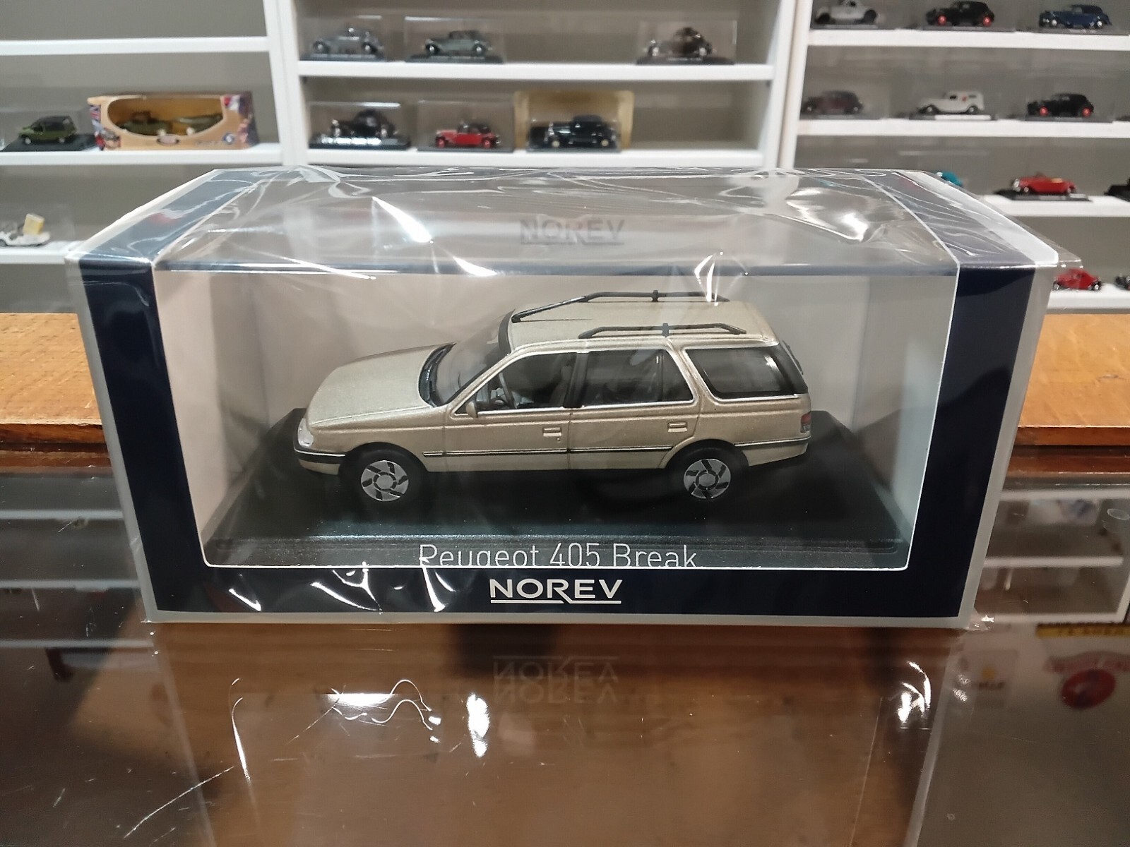 Peugeot 405 Break 1991 Mayfair d'exception, finition haut de gamme 1/43