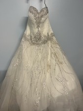 Allure Bridals style 8769