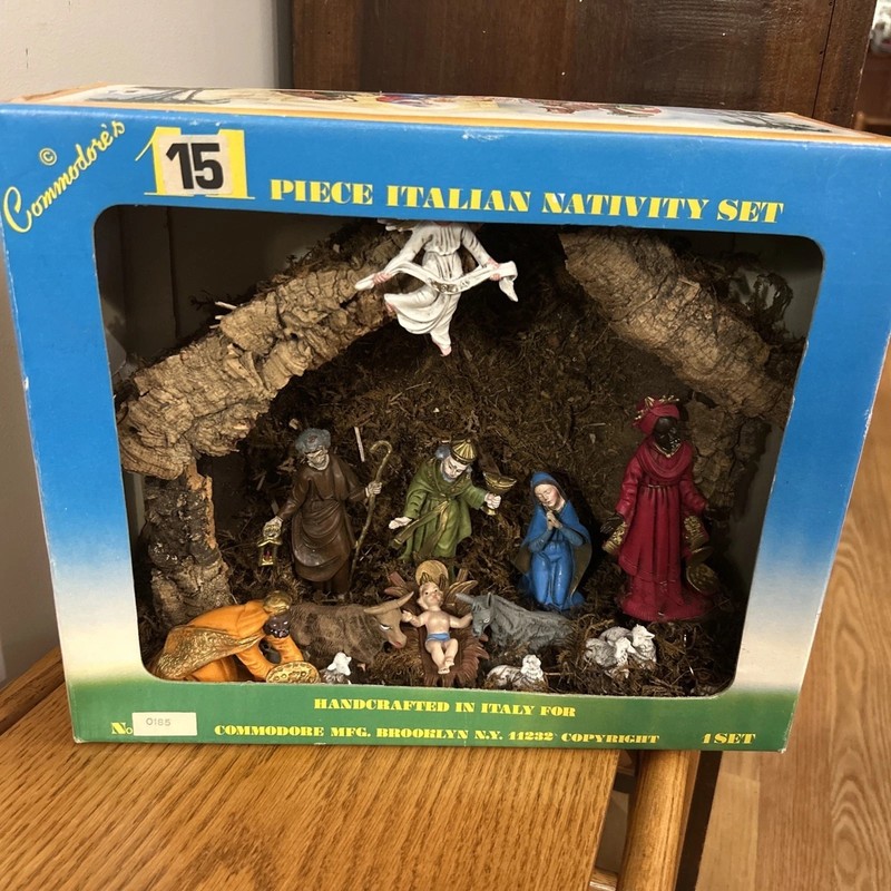 Nativity  Made in Italy for Commodore's Fifteen (15) Piece Vintage NOS