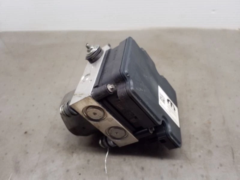 Bomba ABS con módulo motor compatible con furgoneta PROMASTER 1500 14-15 629211 Foto 4 de 4