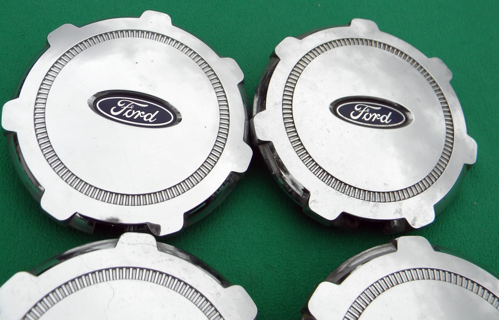 4 Used 2014 Ford F150 Pickup Truck Chrome Center Caps thumbnail 2