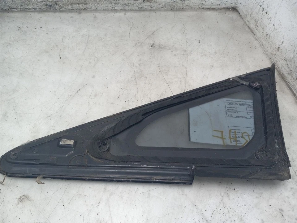 TOYOTA PRIUS V PASAJERO DERECHO 12-18 CUARTO PILAR CRISTAL Foto 2 de 4